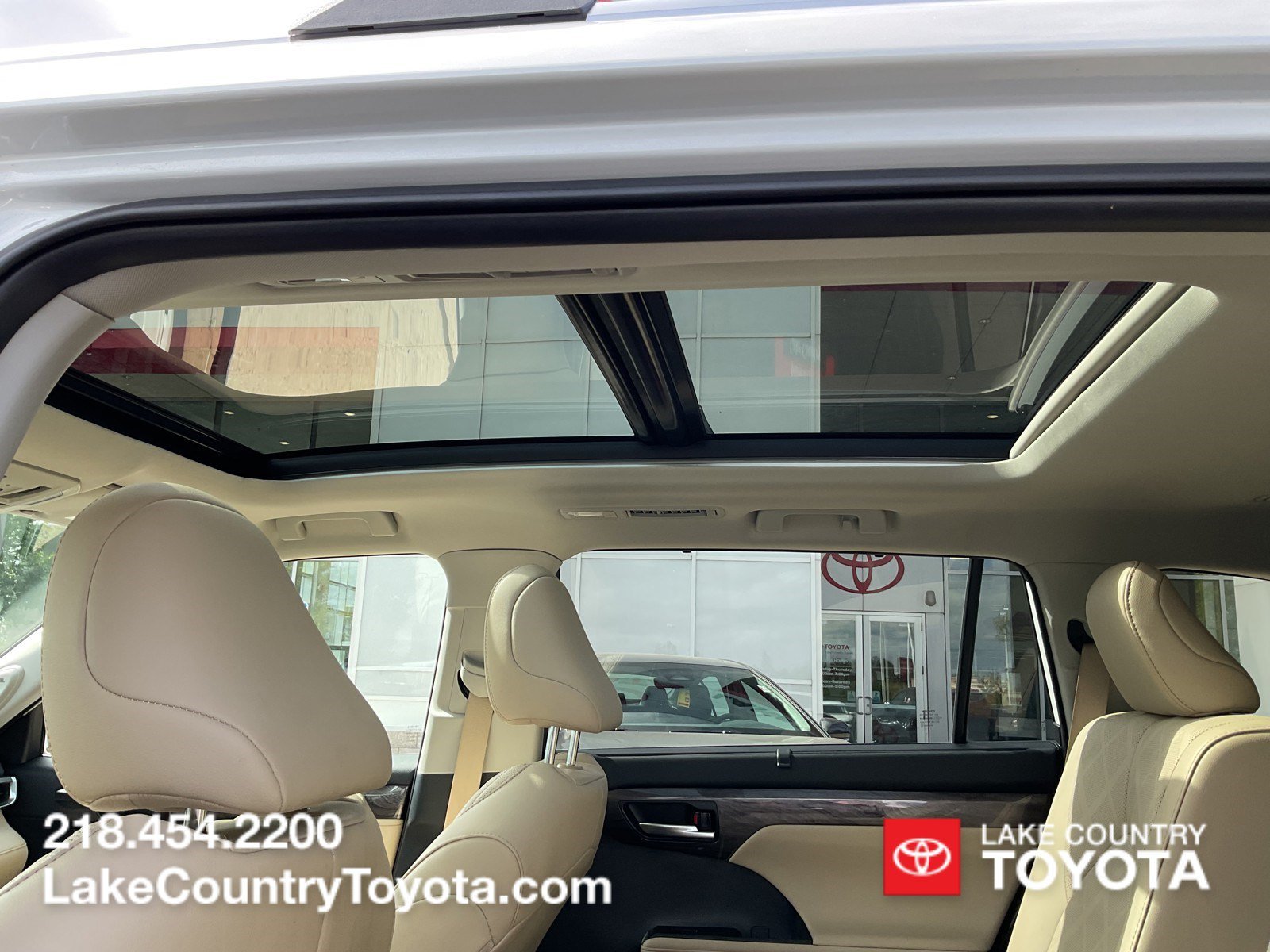 Used 2024  Toyota Platinum image 18
