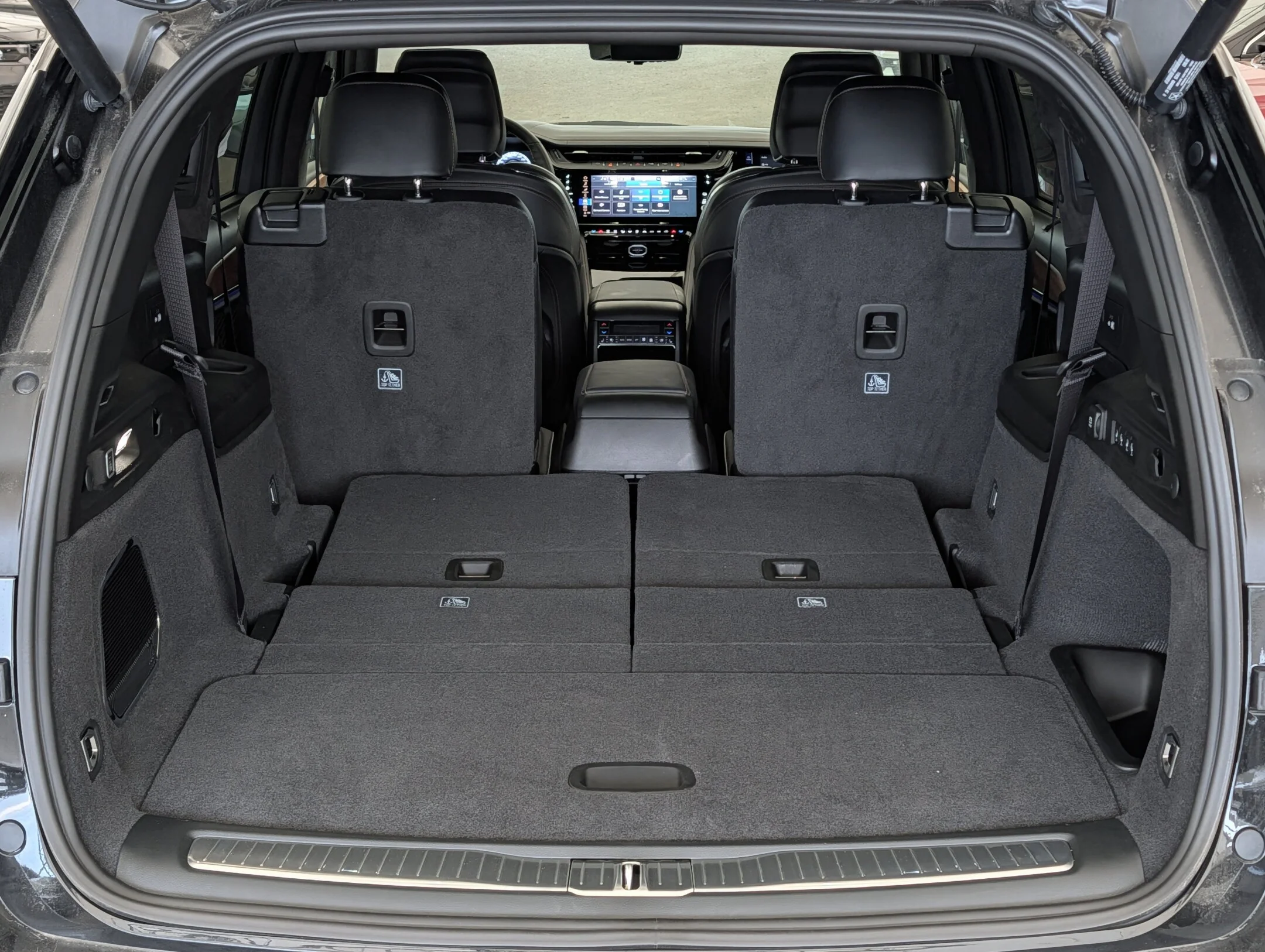 New 2026 Black Jeep Summit - - 4x4 - Dual- Pane Panoramic Sunroof - Trailer Tow Pkg - Palermo Leather & More! image 34