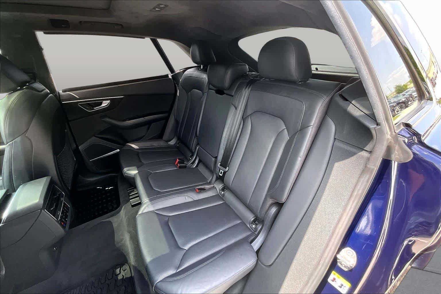 Used 2020 Navarra Blue Metallic Audi Prestige image 19