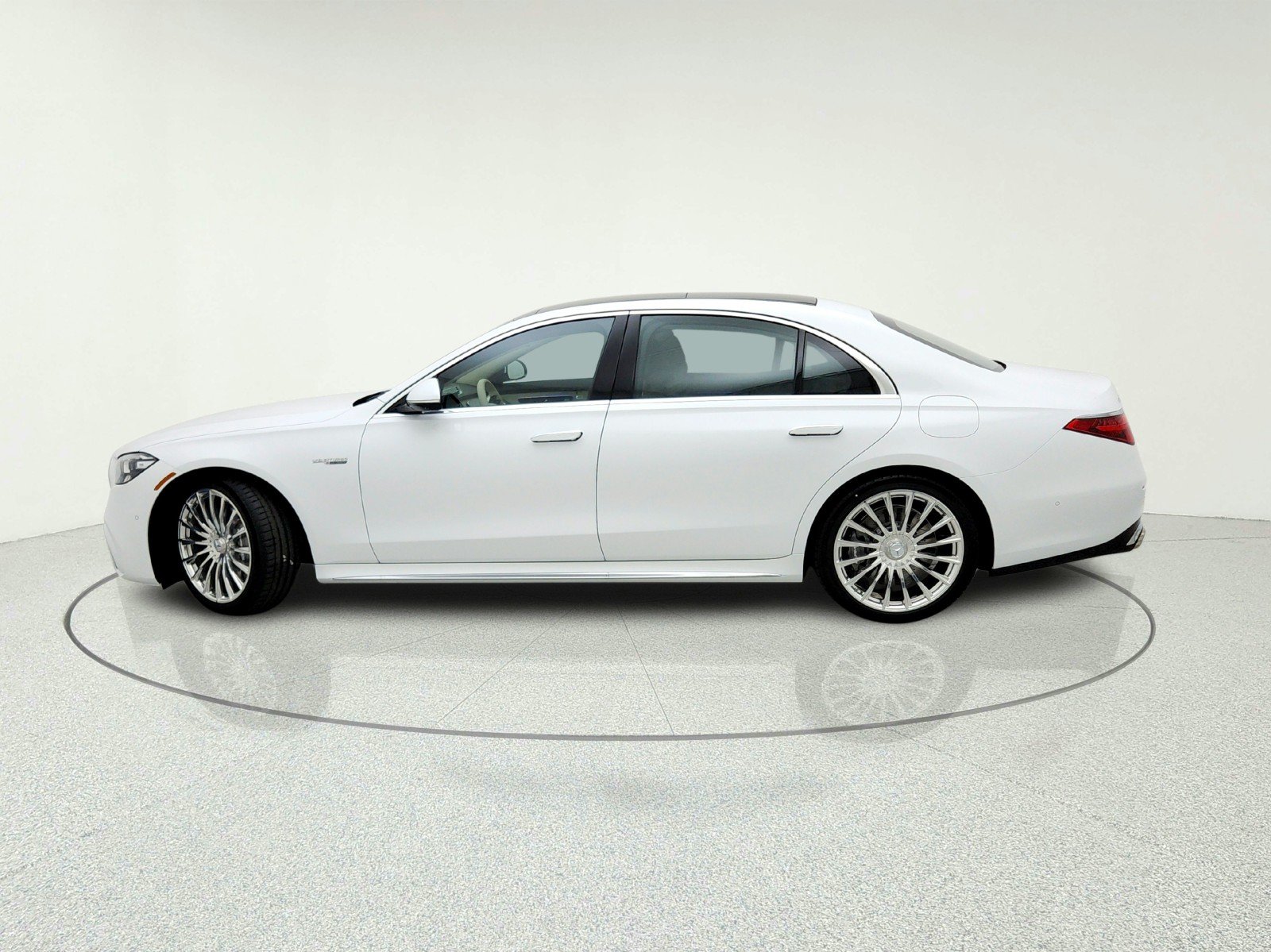 New 2026 MANUFAKTUR Moonlight White Metallic Mercedes-Benz AMG® S 63 E 4MATIC Sedan image 14