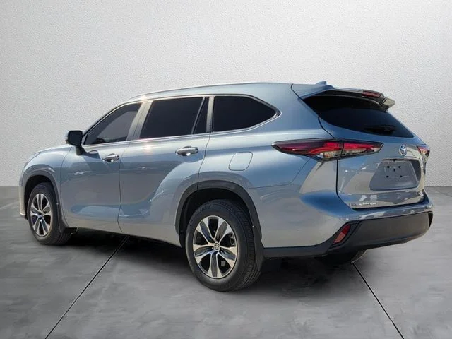 Used 2024 Blue Toyota XLE image 3