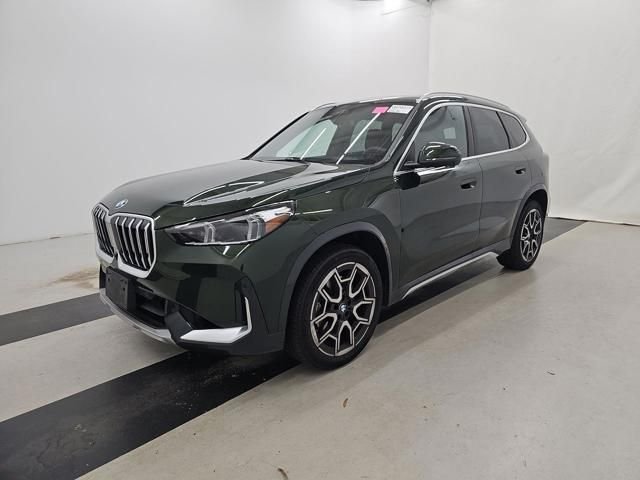 Certified Used 2025 San Remo Green Metallic BMW xDrive28i image 1