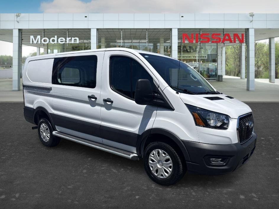 Used 2025 Oxford White Ford Base image 7