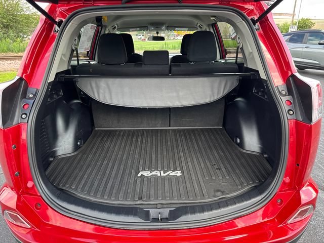 Used 2016 Red Toyota LE image 22