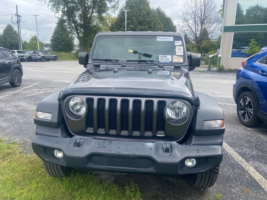 Used 2022 Granite Crystal Metallic Clearcoat Jeep Sport S image 2