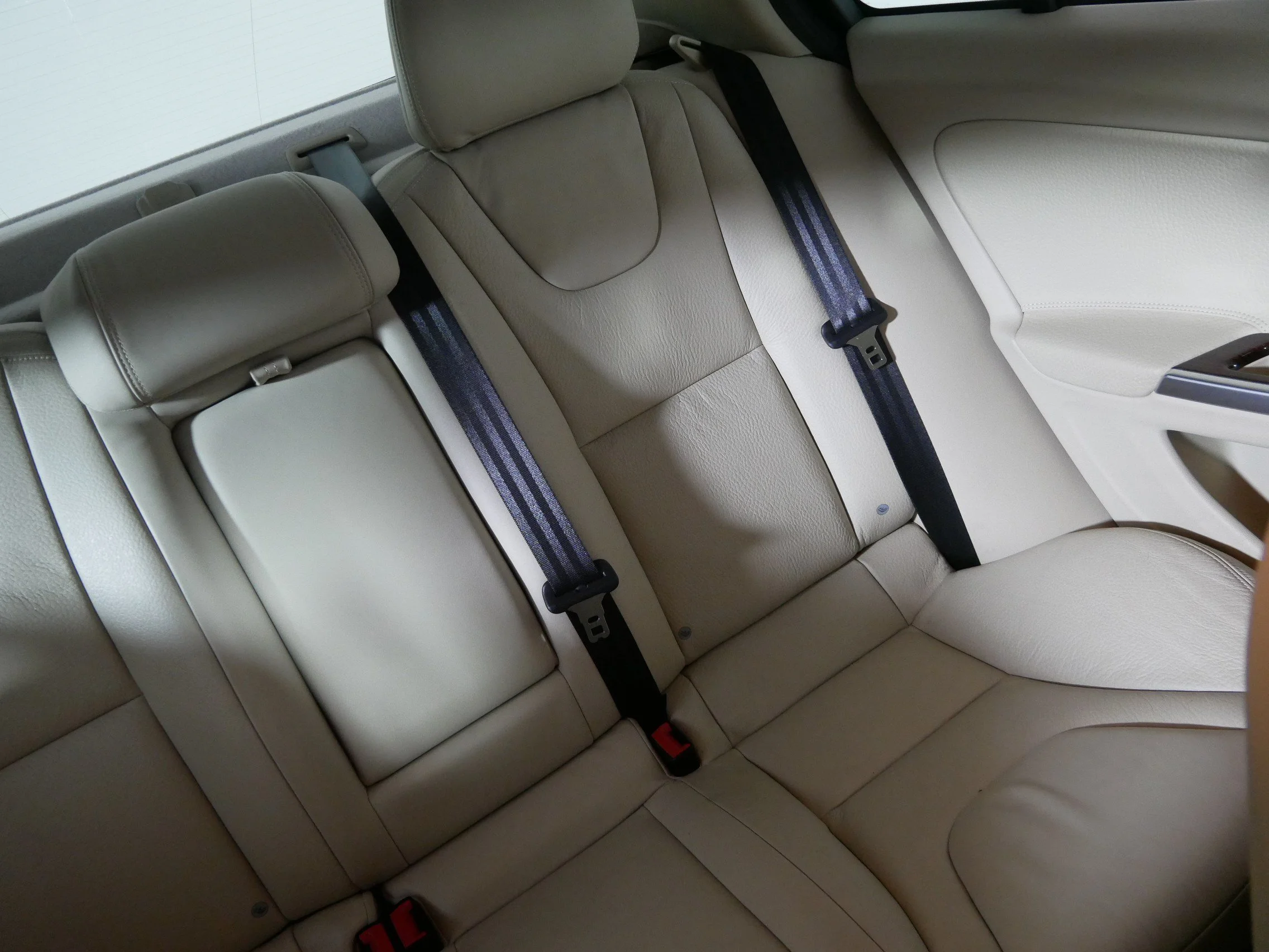 Used 2014 Seashell Metallic Volvo T5 image 14