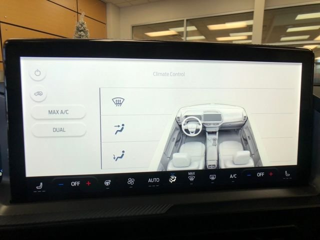 New 2025 Carbonized Gray Metallic Ford Outer Banks® image 18