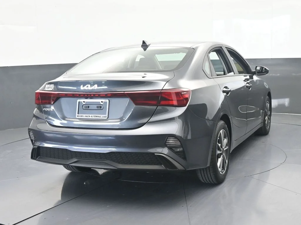 Used 2023 Gravity Gray Kia LXS image 5