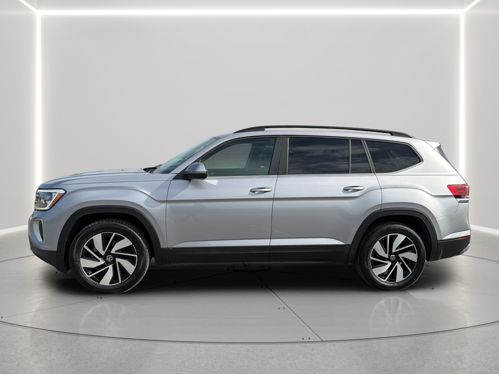 Used 2025 White Volkswagen 2.0T SE w/Technology image 13