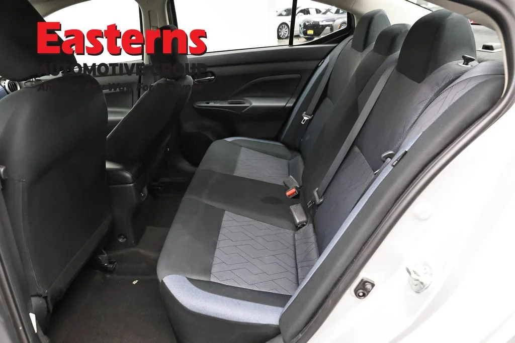 Used 2023 Silver Nissan 1.6 SV image 21