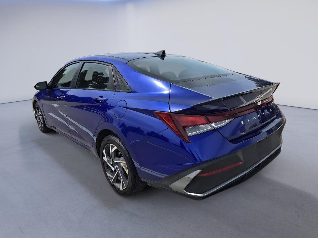 Used 2025 Intense Blue Hyundai SEL Sport image 3