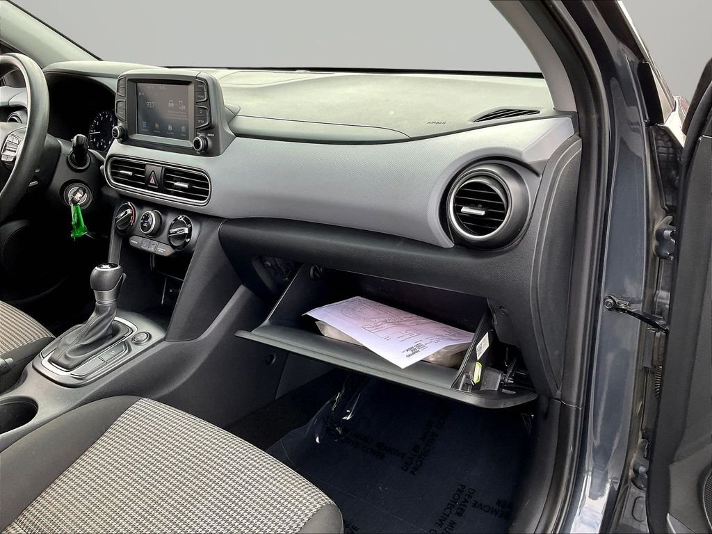 Used 2019 Gray Hyundai SE image 27
