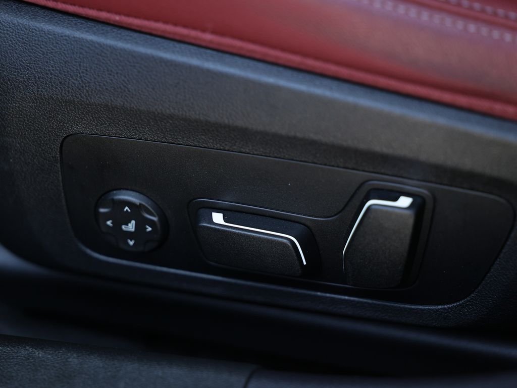 2024 BMW 3 Series 330i - Photo 22
