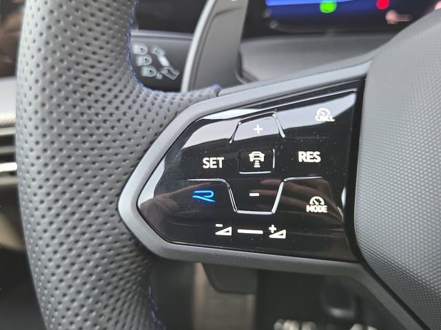 New 2026 Lapiz Blue Metallic Volkswagen 2.0T image 10