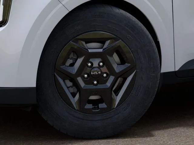 New 2026 Snow White Pearl Kia LXS image 9