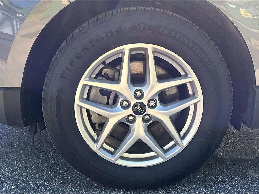 Used 2023 Gray Metallic Ford SEL image 7
