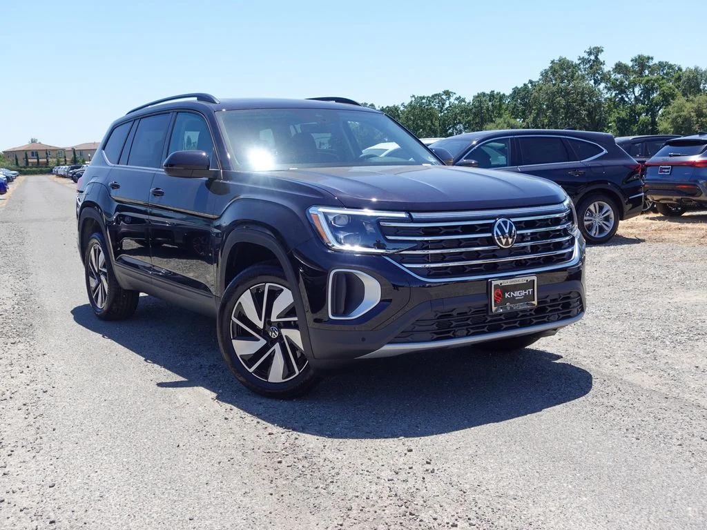 New 2026  Volkswagen SE w/Technology image 3