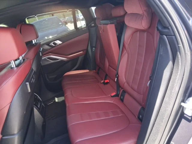 Used 2022 Gray BMW xDrive40i image 16