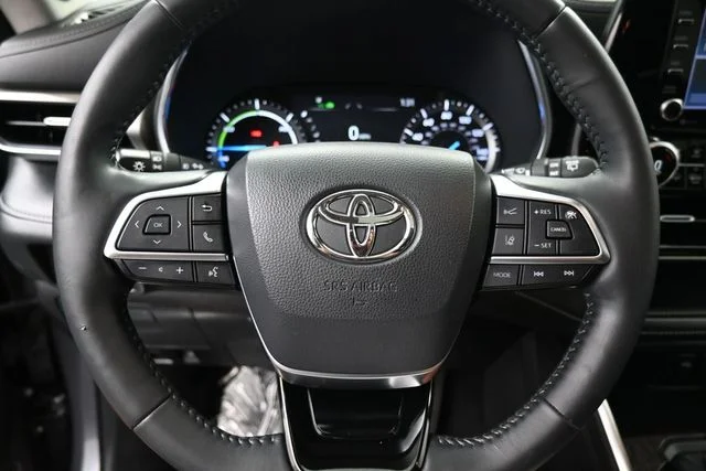 Used 2021 Gray Toyota Limited image 32