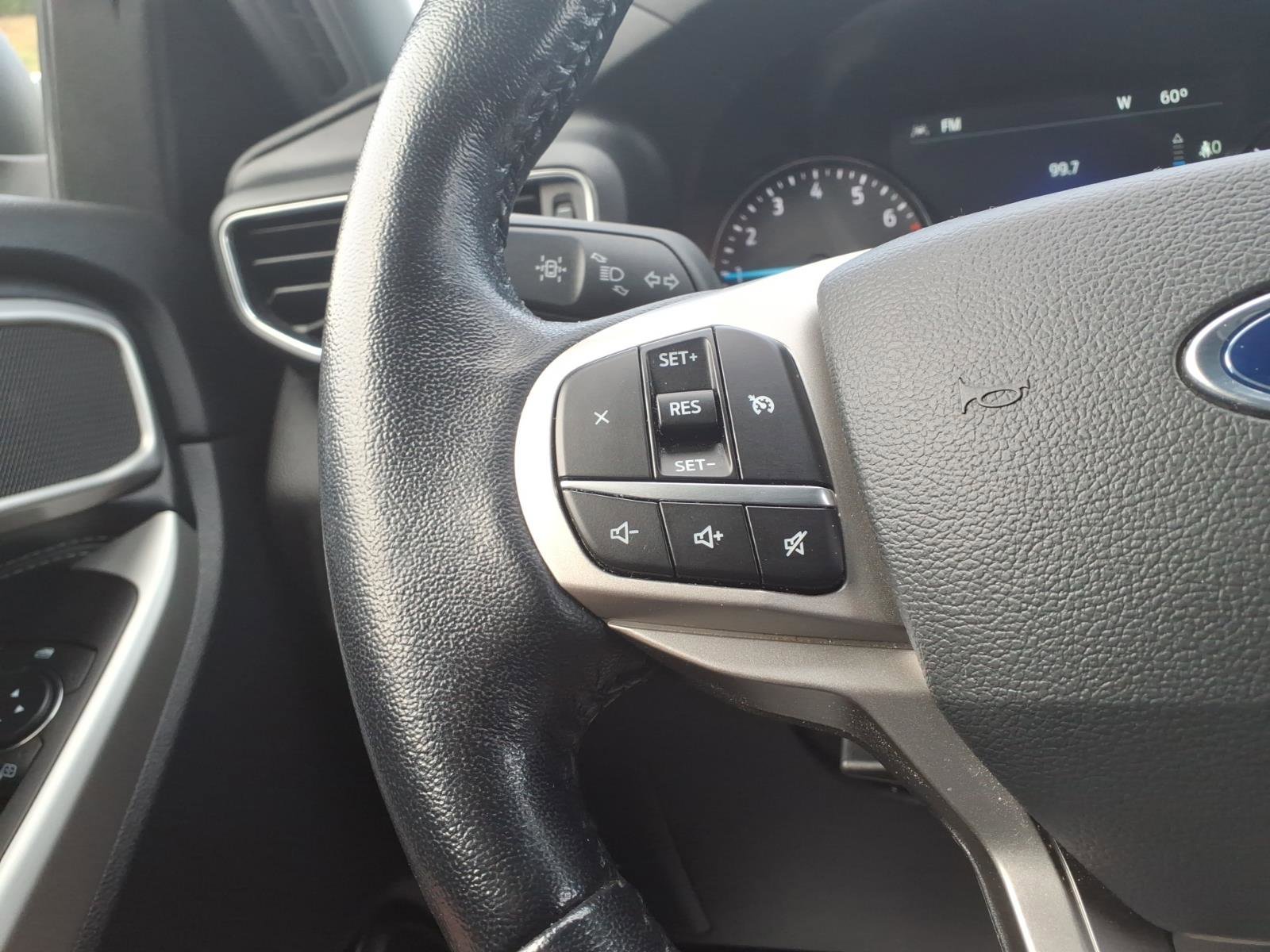 2022 Ford Explorer XLT - Photo 30