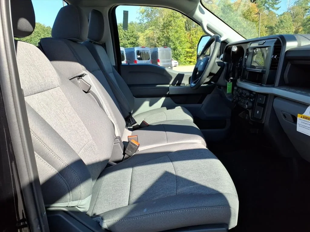 2026 Ford F-350 Super Duty XL - Photo 9