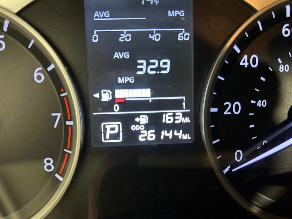 Used 2022 Gray Nissan S image 10