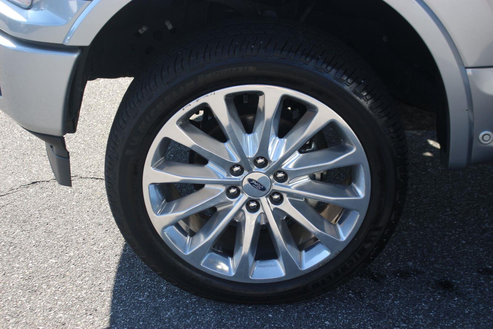 Used 2020 Silver Ford Limited image 41