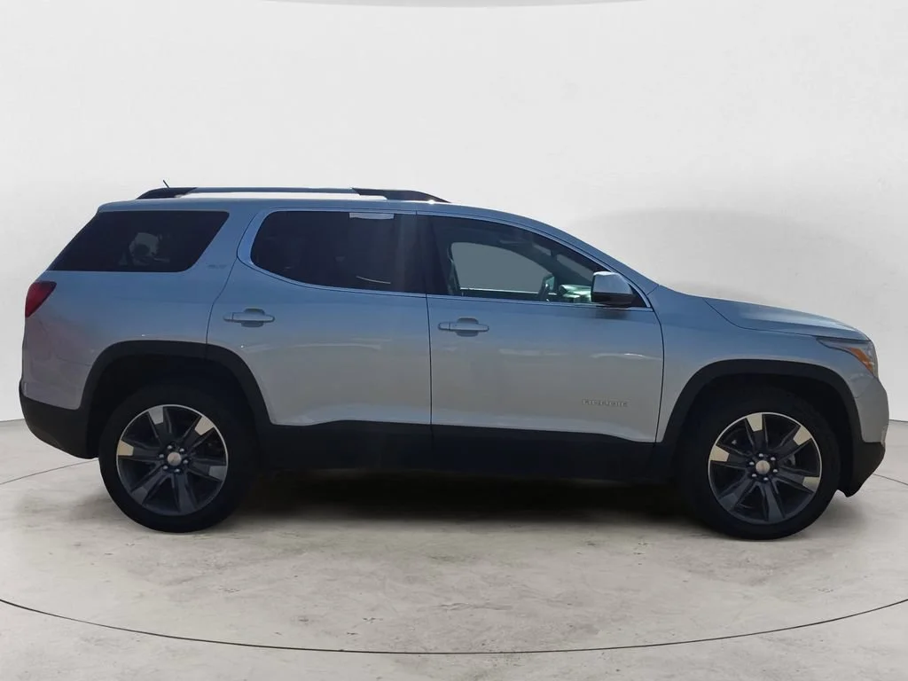 Used 2017 QUICKSILVER METALLIC GMC SLT image 4