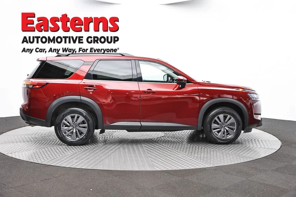 Used 2025 Red Nissan SV image 4
