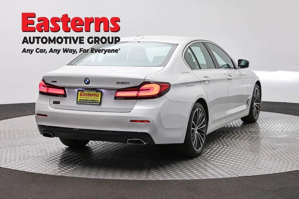 Used 2022 White BMW 530i xDrive image 5