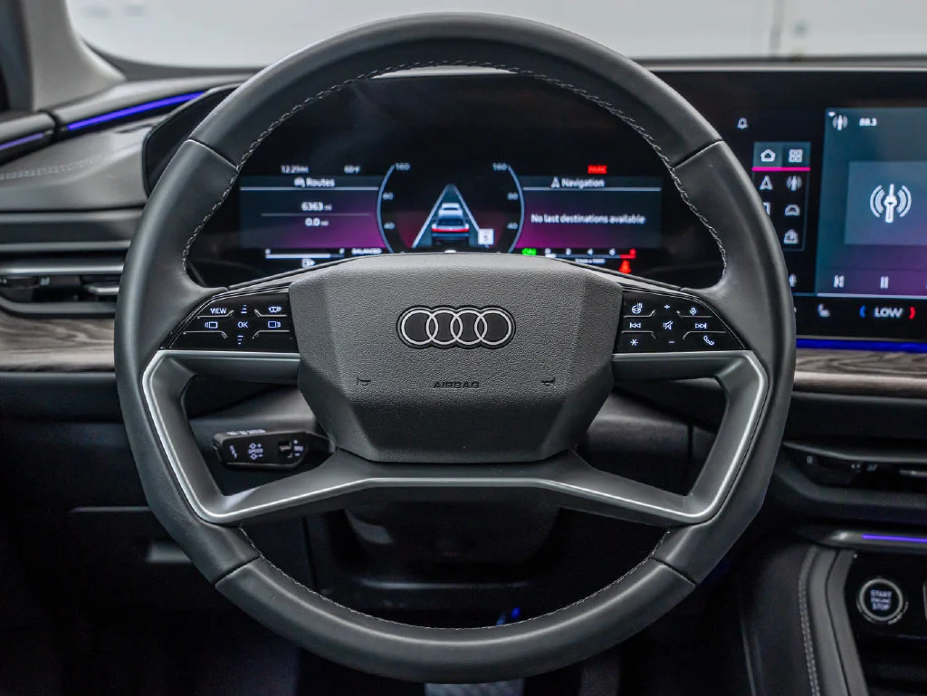 Used 2025 Navarra Blue Metallic Audi 2.0T Premium Plus image 40