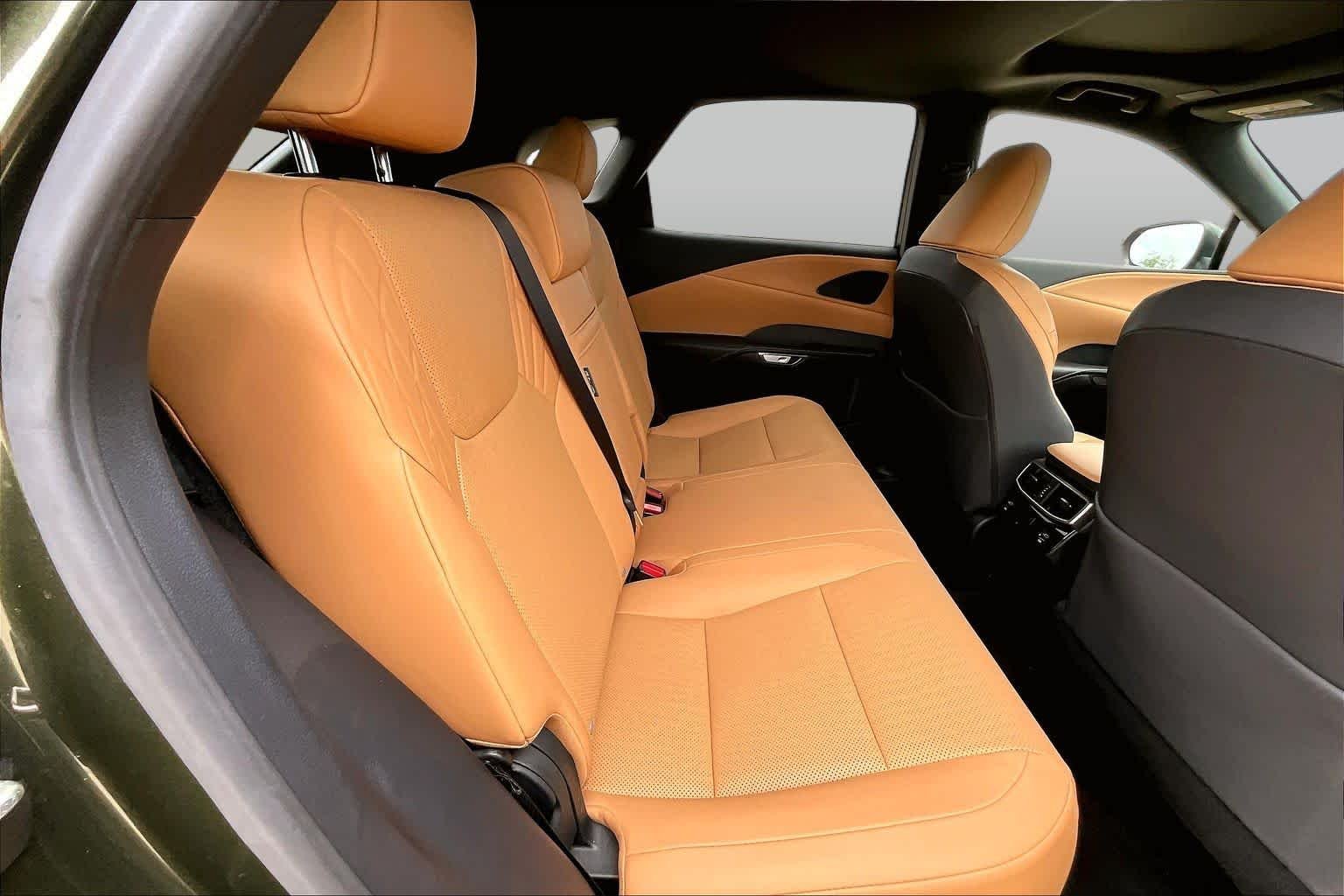 Used 2025 Nori Green Pearl Lexus Premium image 20