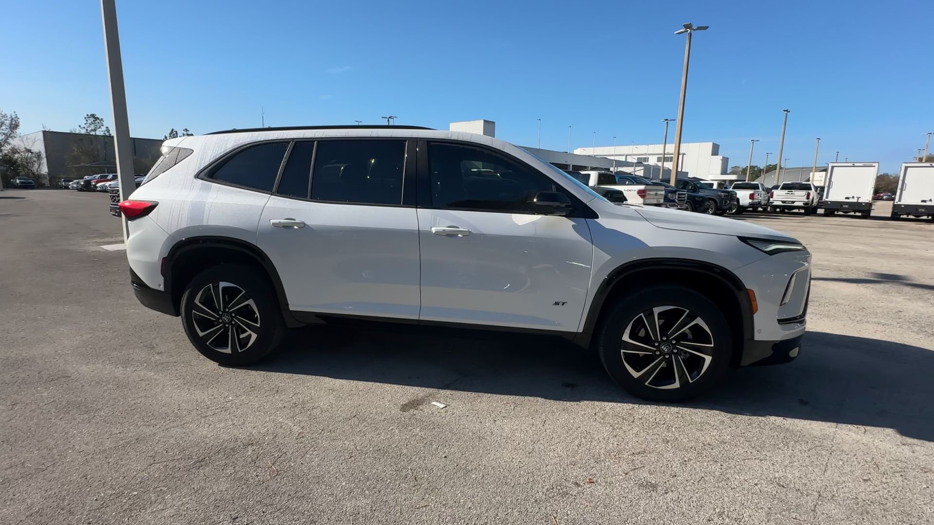 2025 Buick Enclave Sport Touring - Photo 43