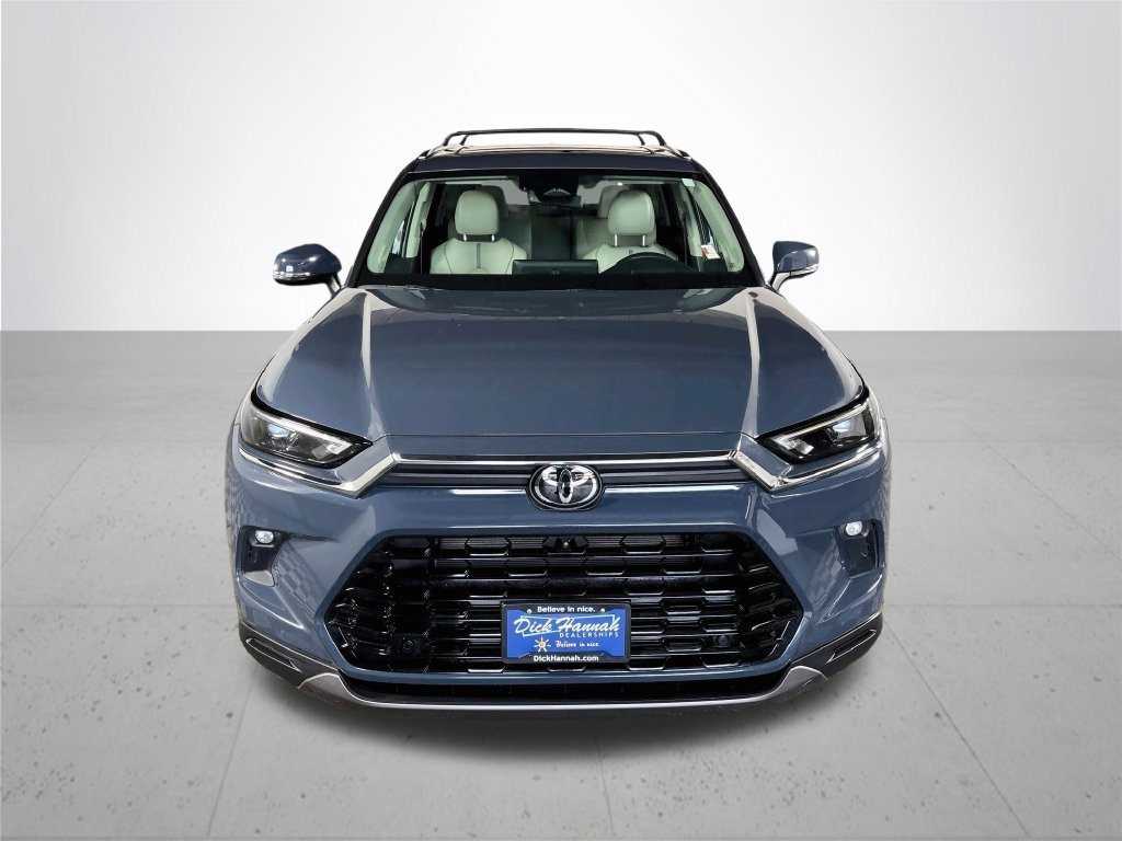 Used 2024 White Toyota Platinum image 3