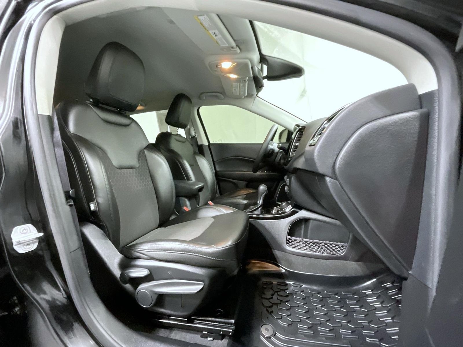 Used 2021 Black Jeep Latitude image 16