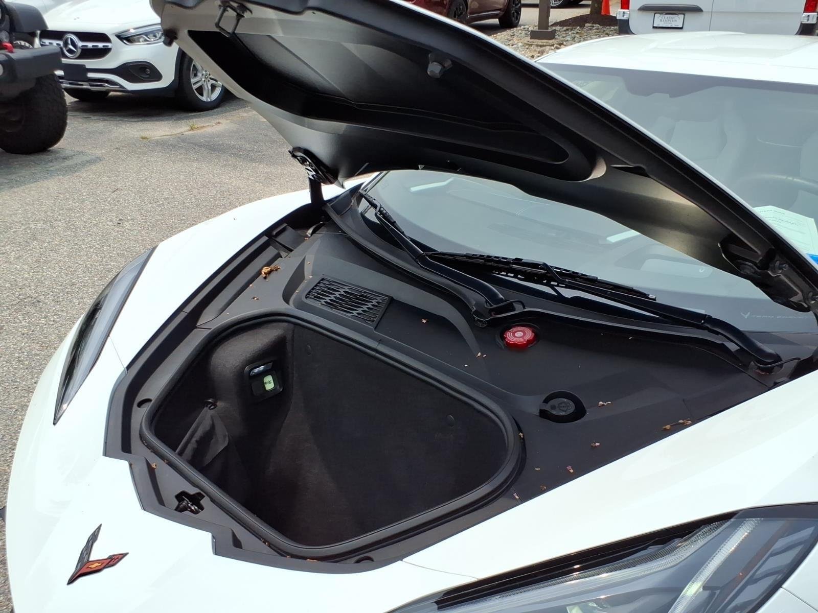 Used 2022 Arctic White Chevrolet 2LT image 35
