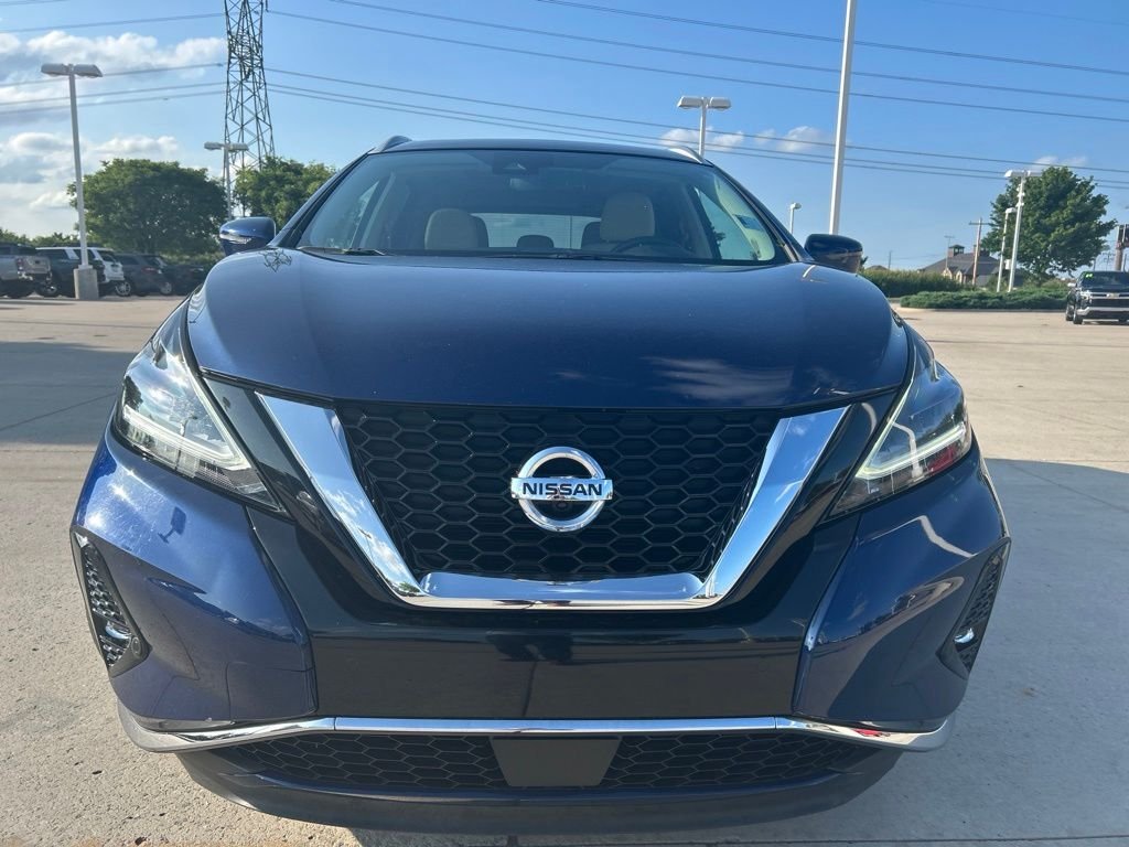 Used 2019 Blue Nissan Platinum image 2