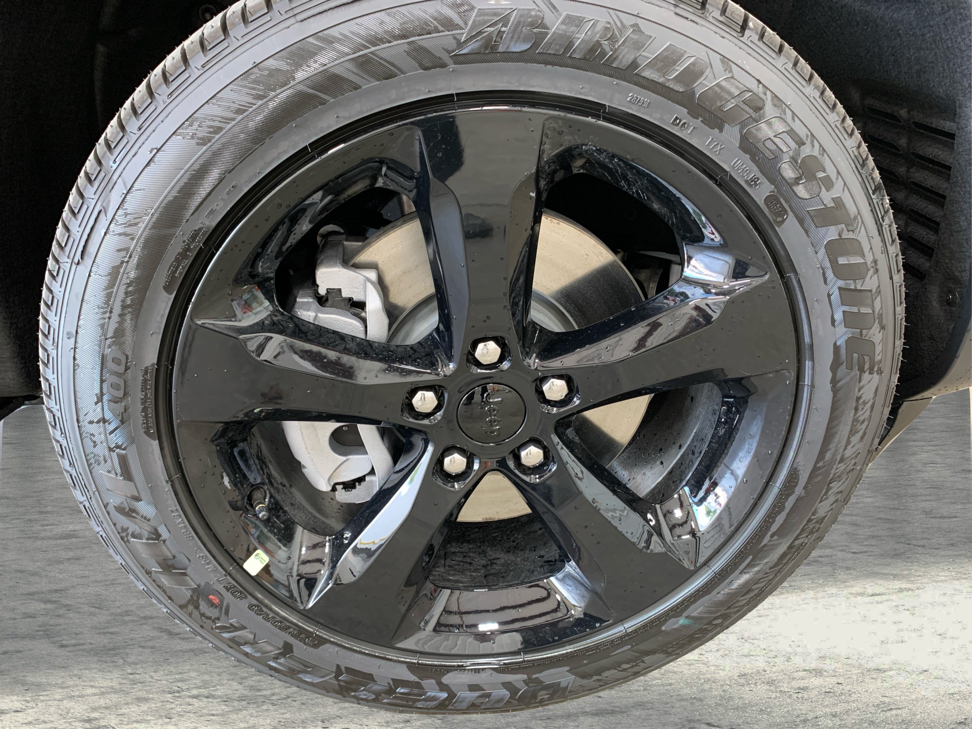 New 2025 Diamond Black Crystal Pearl-Coat Exterior Paint Jeep Altitude X image 22
