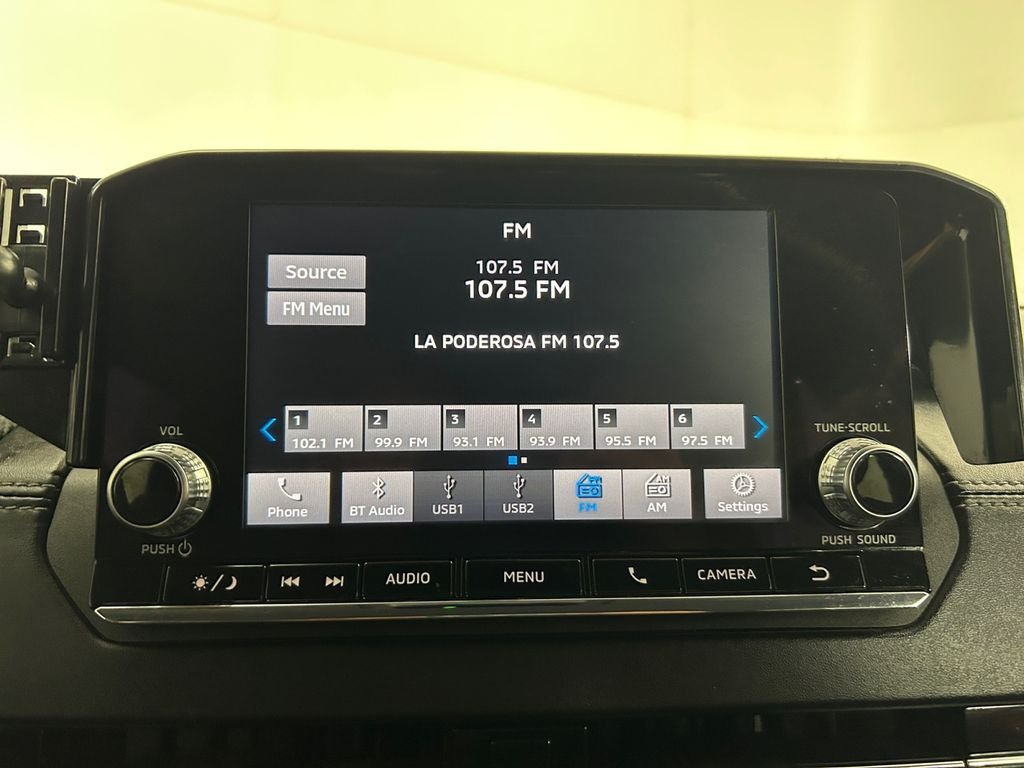 Used 2024 Red Mitsubishi ES image 11