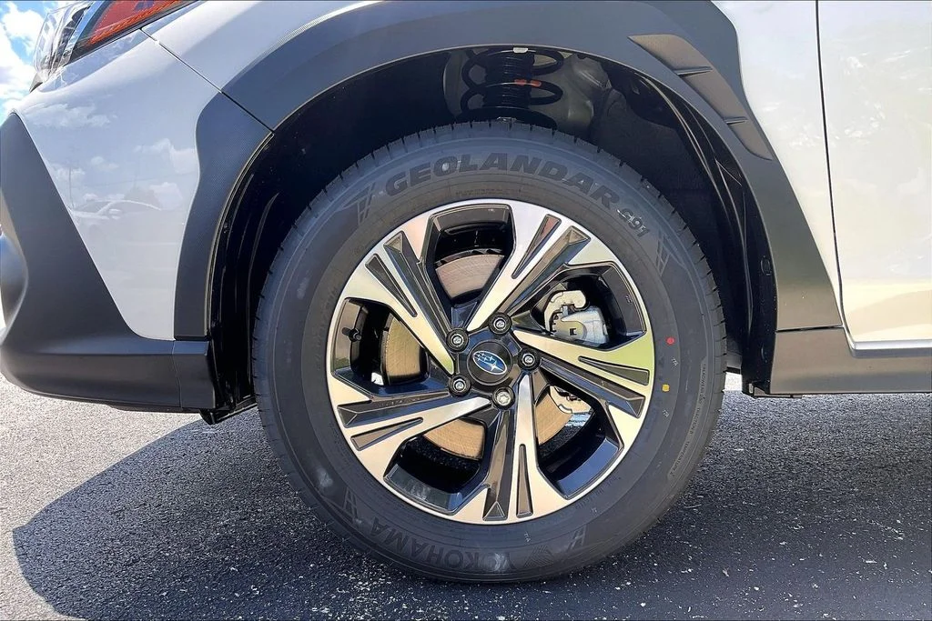New 2026 CRYSTAL WHITE PEARL Subaru Premium image 15