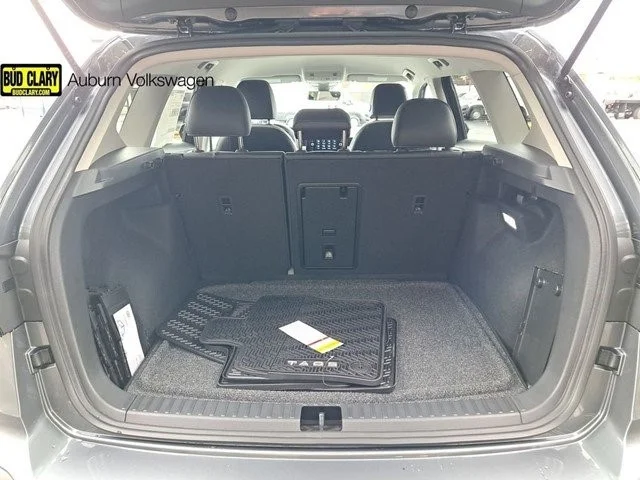 New 2026 Platinum Gray Metallic Volkswagen 1.5T SE image 11