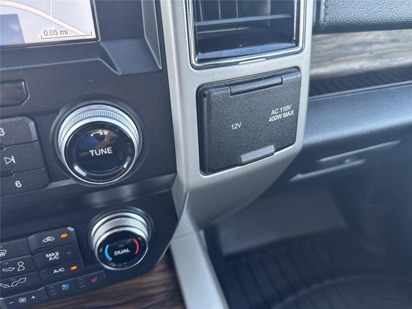 Used 2019 Ingot Silver Ford LARIAT image 25