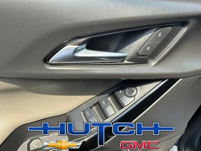 Used 2025 Mosaic Black Metallic Chevrolet LT image 21