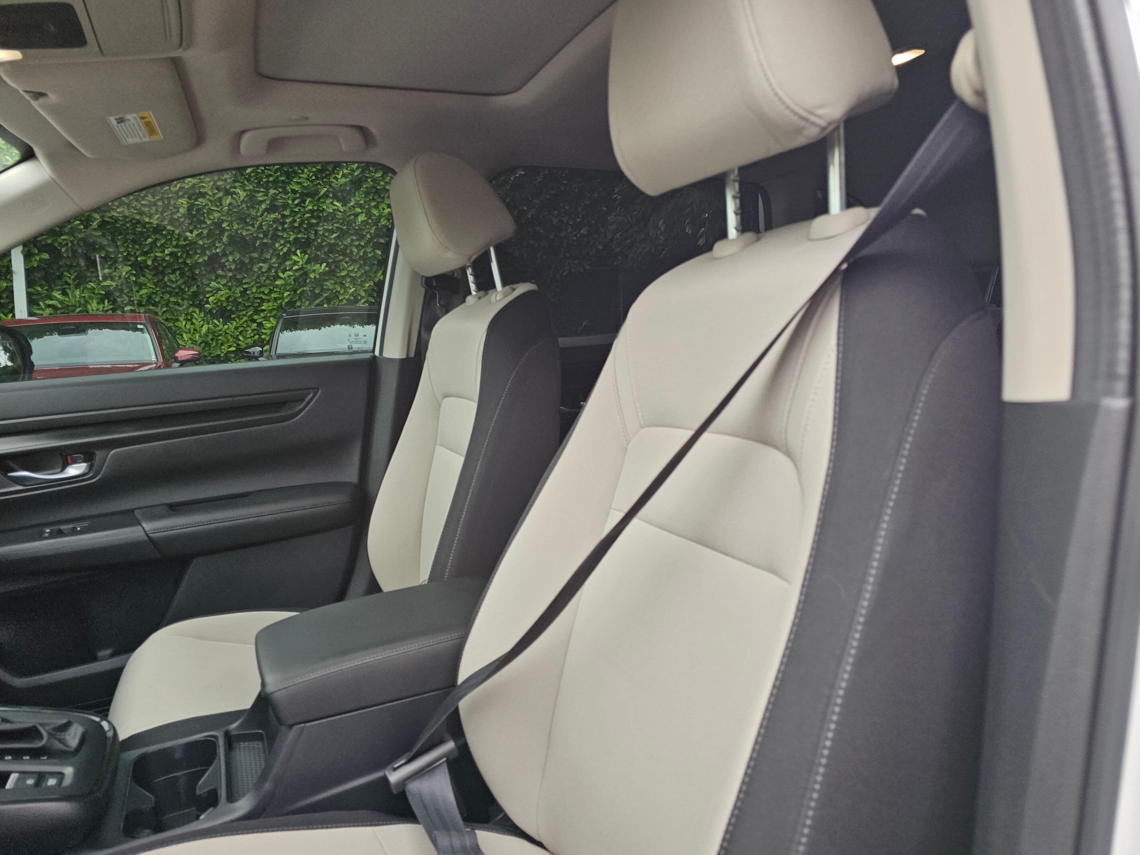 Used 2023 Platinum White Pearl Honda EX image 21