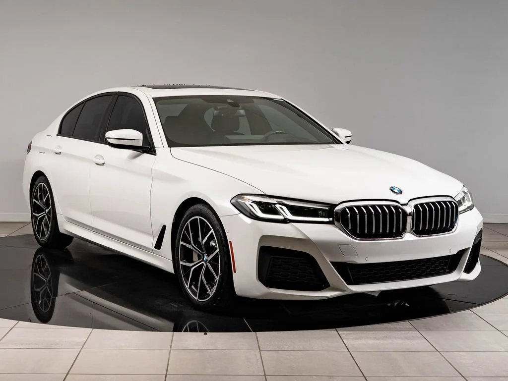 Used 2023 Alpine White BMW 530i xDrive image 12