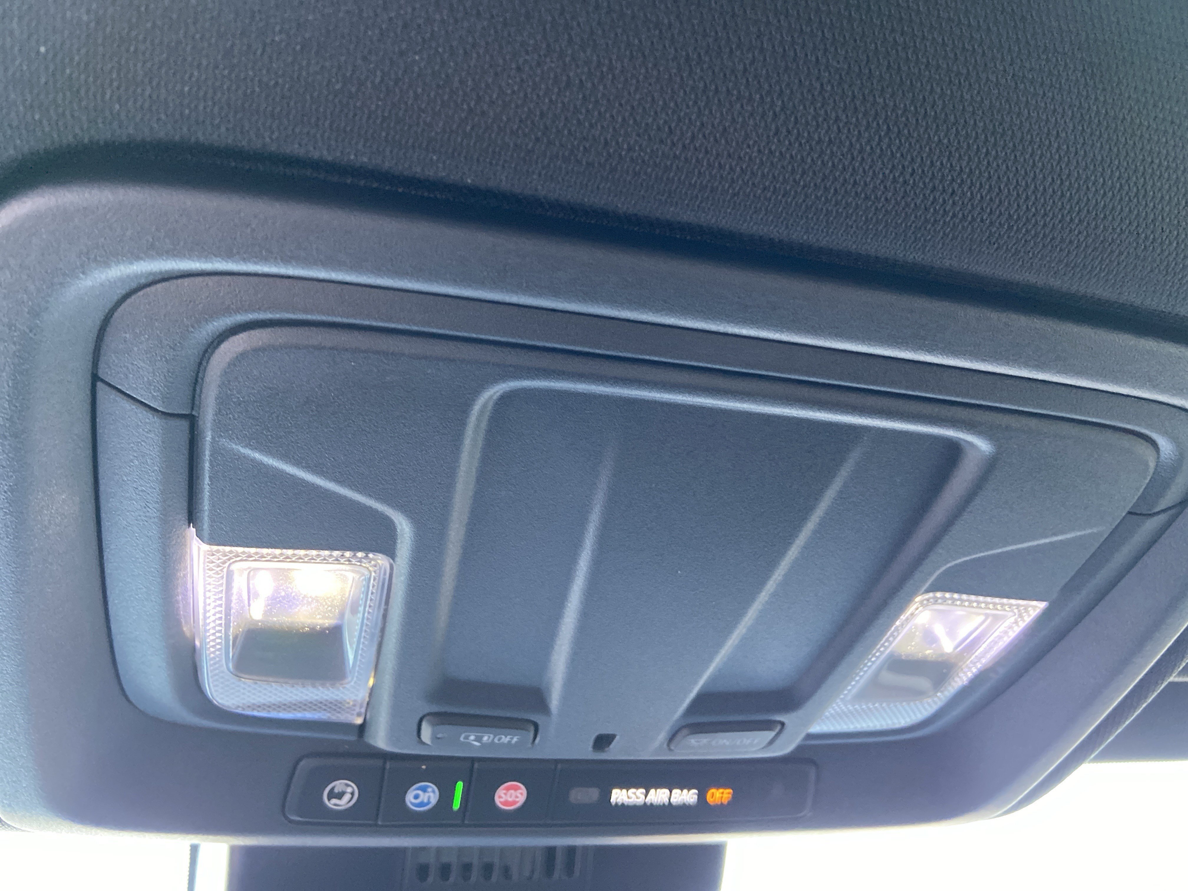 Used 2025 Summit White GMC AT4 image 45
