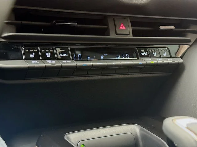 Used 2025 White Toyota Limited image 16