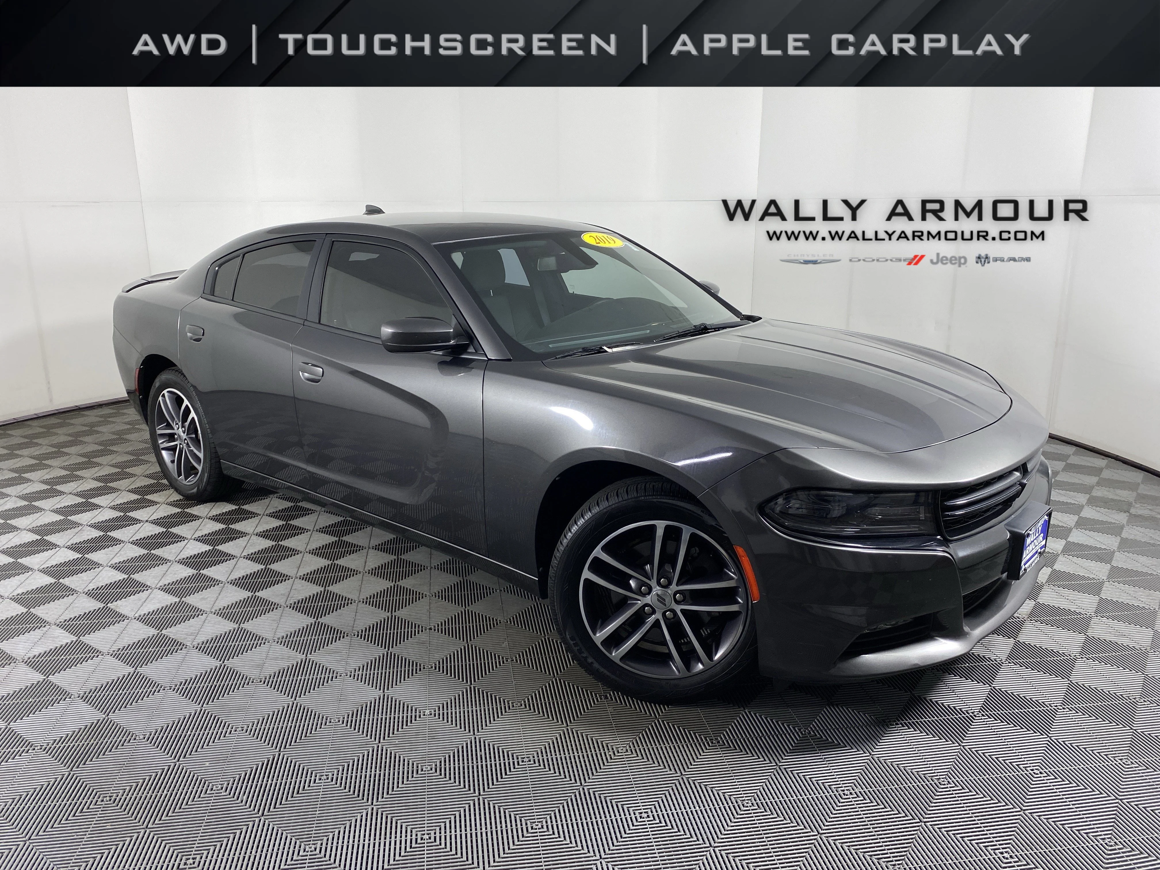2019 Dodge Charger SXT AWD's photo