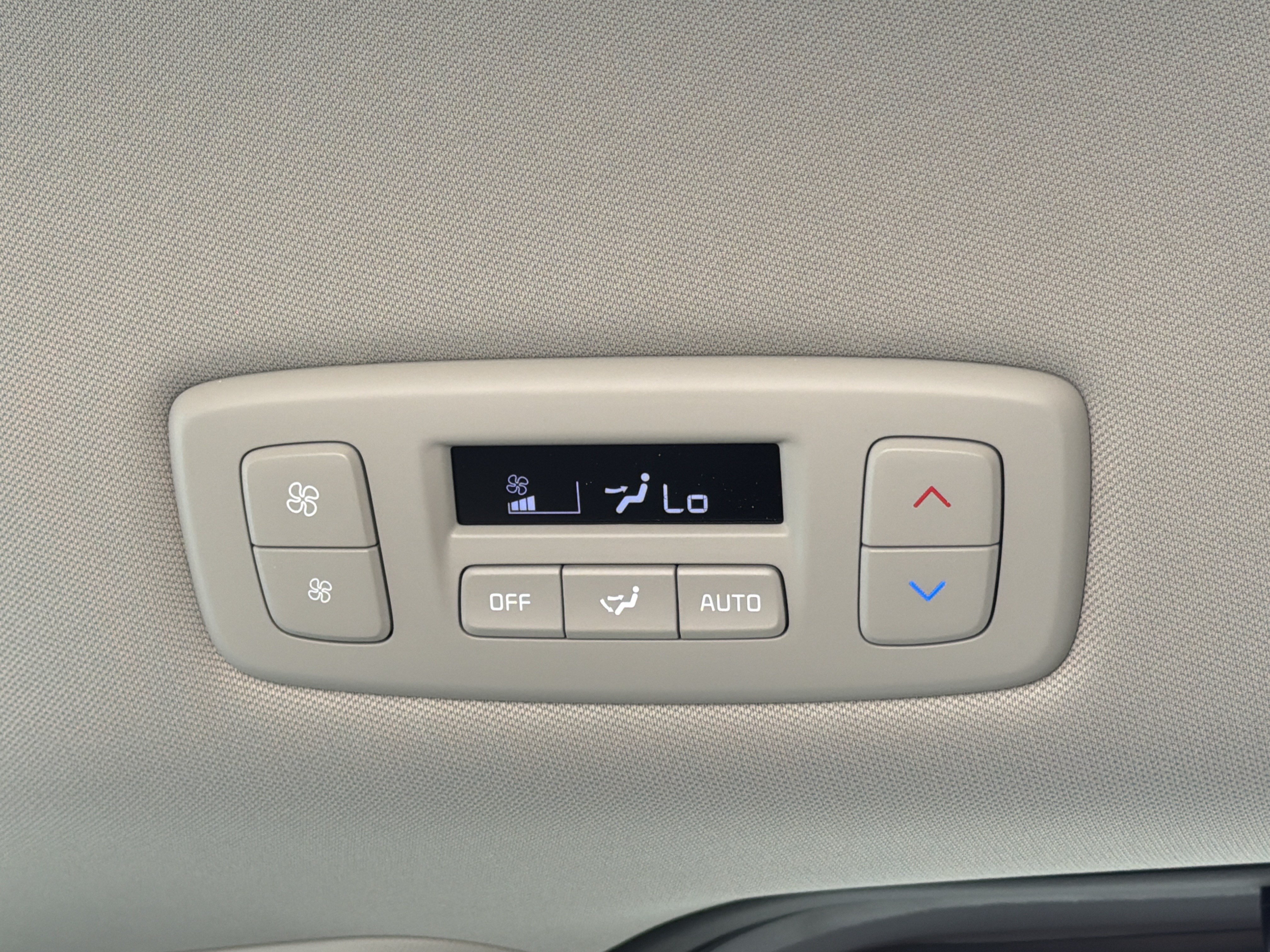 2026 Kia Carnival EX - Photo 21