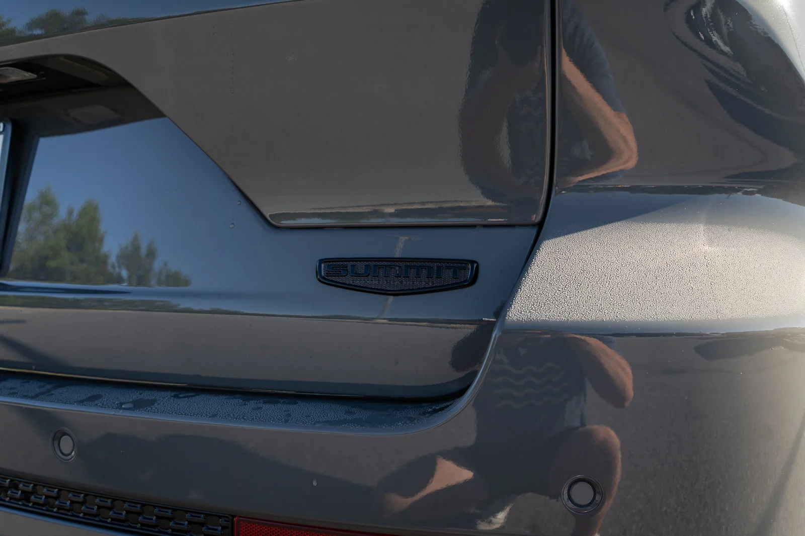 New 2027 Sting-Gray Clear-Coat Paint Jeep Summit image 16